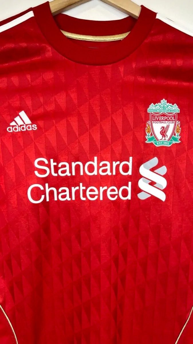 2010/12 Liverpool Domicile - Suarez 7 (L) - Iconic Football Shop