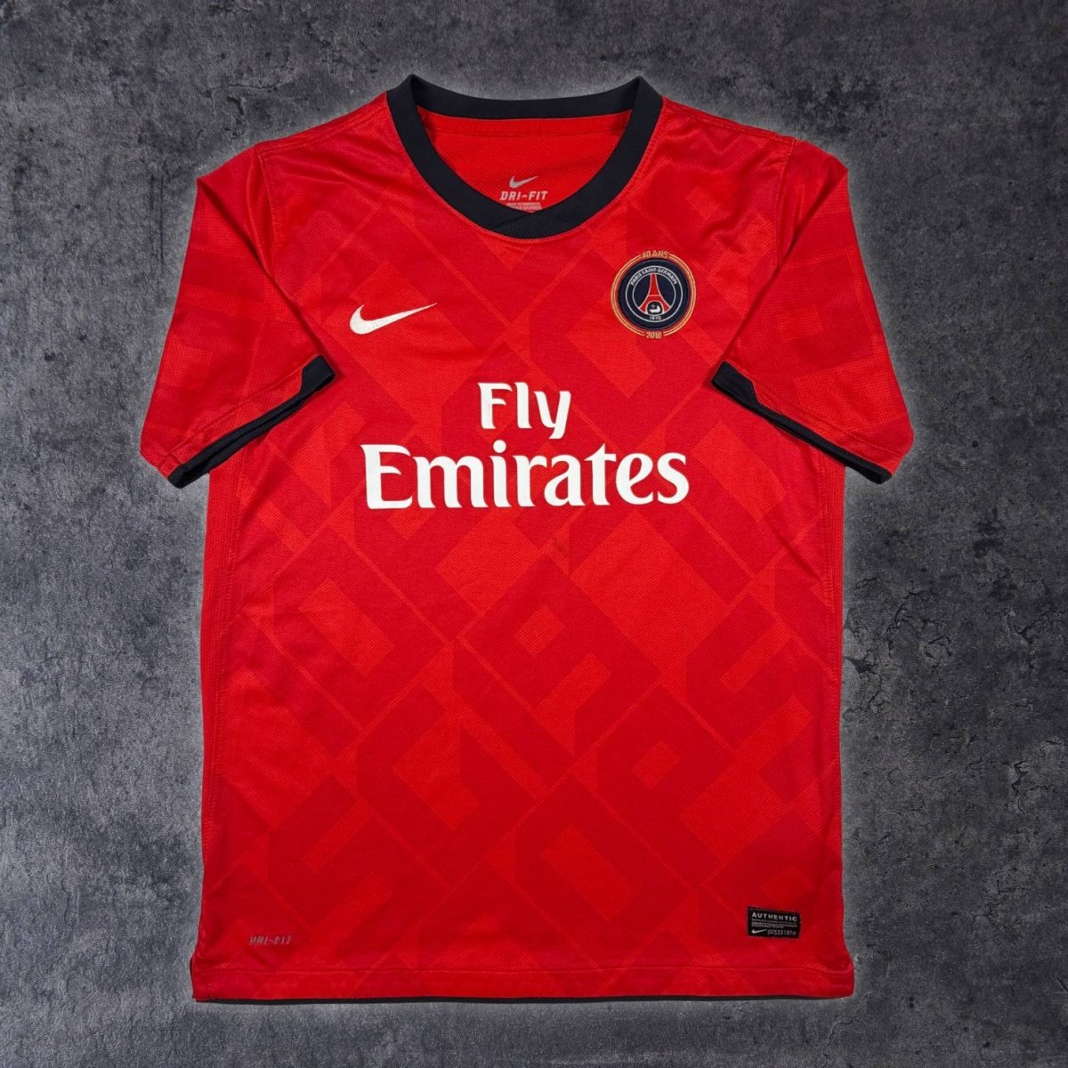 2010/12 PSG Domicile *40 ANS* (13/15a) - Iconic Football Shop