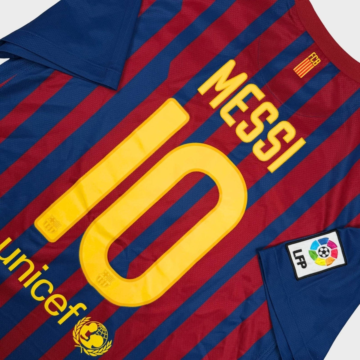 2011/12 Barcelone Domicile - Messi 10 (L) - Iconic Football Shop