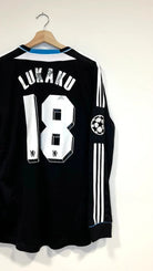 2011/12 Chelsea Extérieur - Lukaku 18 (M) - Iconic Football Shop