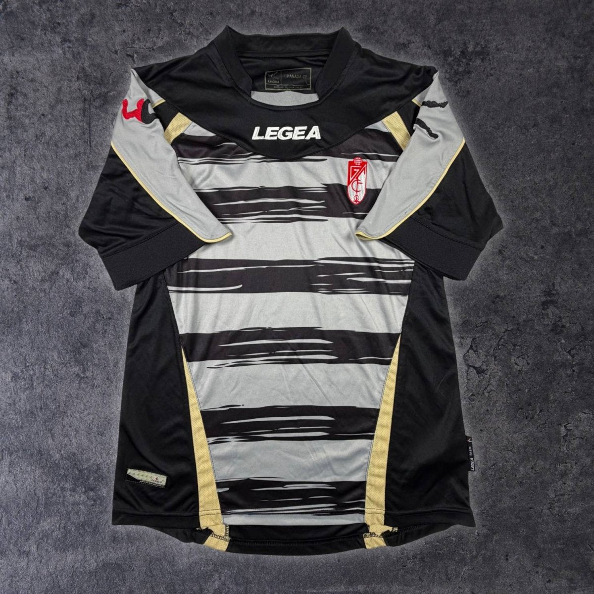 2011/12 Grenade Extérieur (M) - Iconic Football Shop