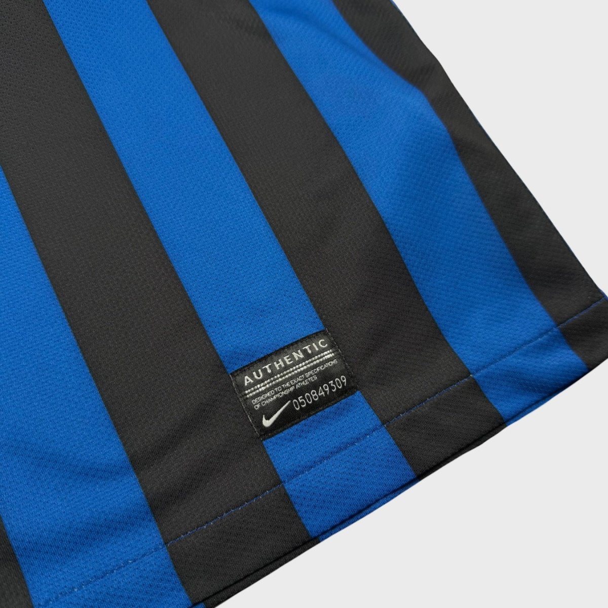 2011/12 Inter Milan Domicile (L) - Iconic Football Shop