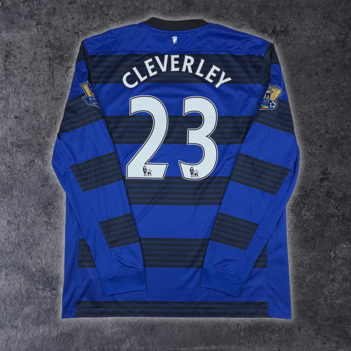 2011/12 Manchester United Extérieur - Cleverley 23 (XL) - Iconic Football Shop