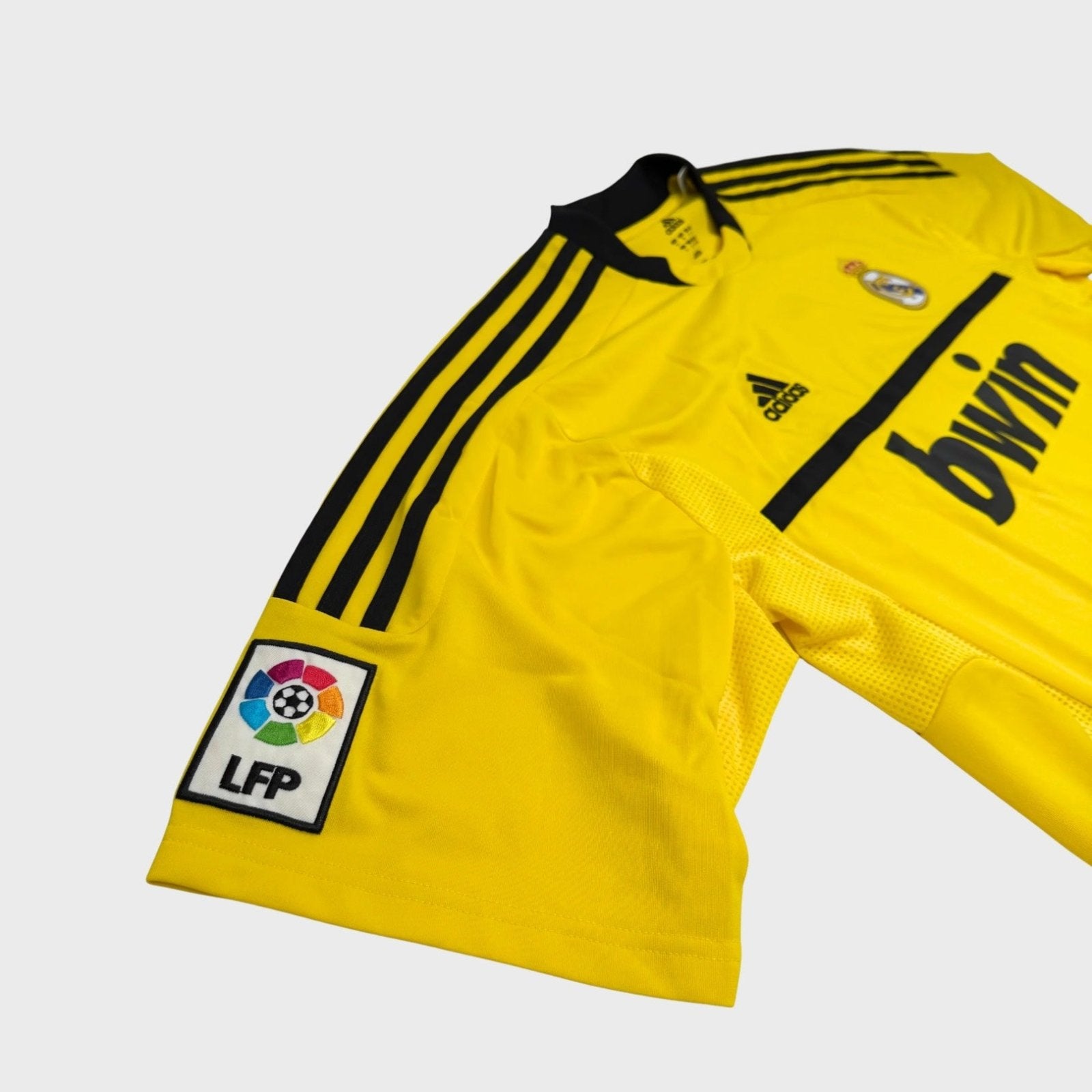 2011/12 Real Madrid Goal Keeper (XL) - Iconic Football Shop