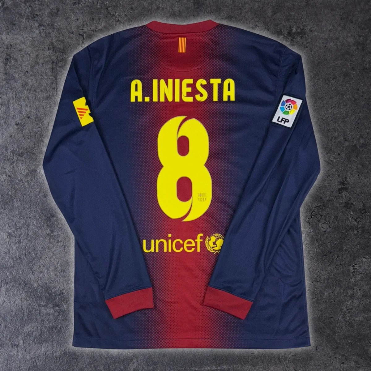 2012/13 Barcelone Domicile - A.Iniesta 8 (M) - Iconic Football Shop