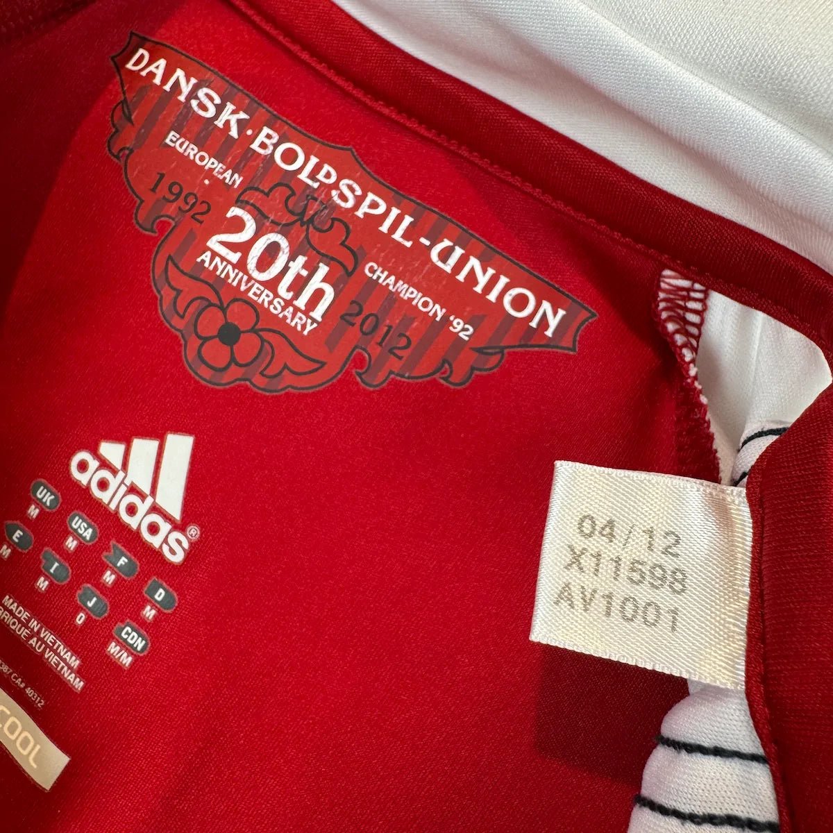 2012/13 Danemark Domicile (M) - Iconic Football Shop