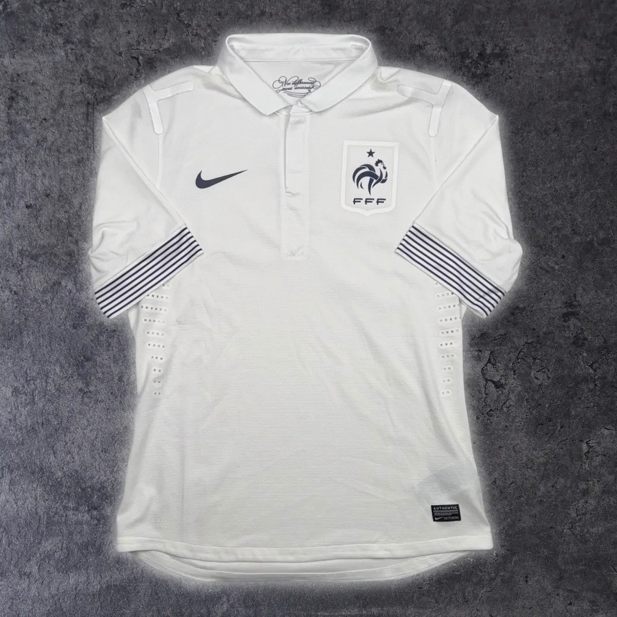 2012/13 France Extérieur *PRO* (L) - Iconic Football Shop