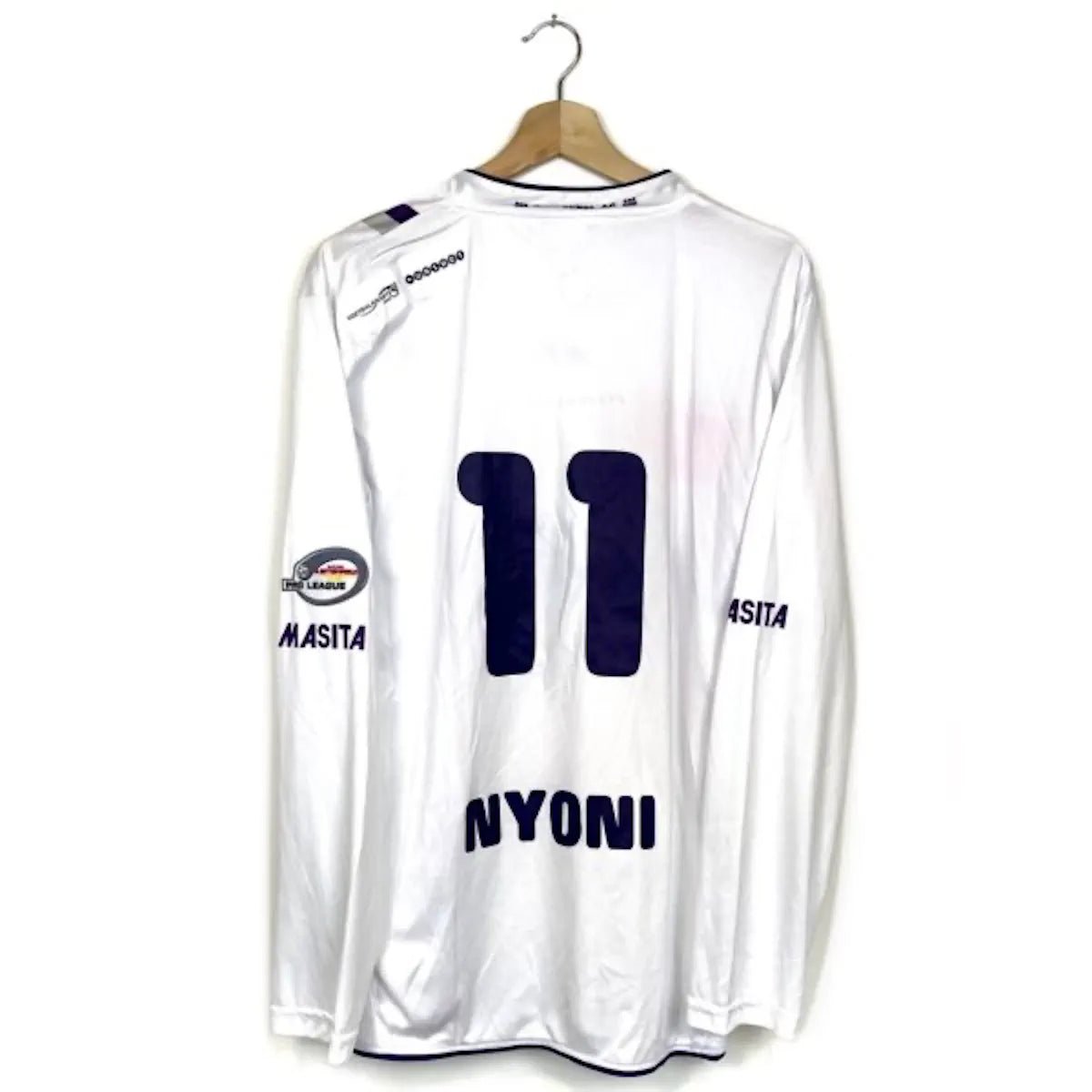 2012/13 Germinal Beerschot Extérieur - Nyoni 11 *PORTÉ* (L) - Iconic Football Shop