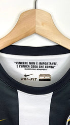 2012/13 Juventus Domicile (L) - Iconic Football Shop