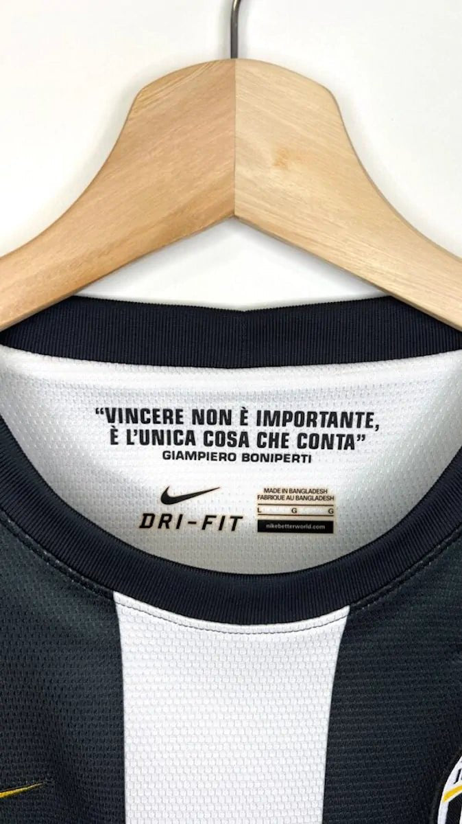 2012/13 Juventus Domicile (L) - Iconic Football Shop