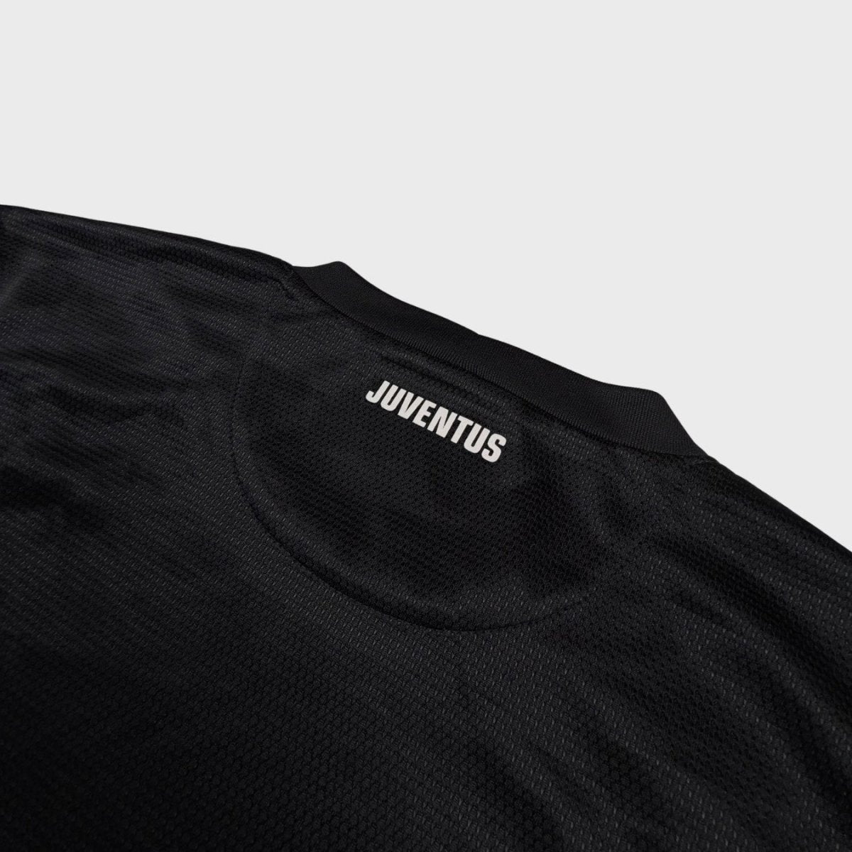 2012/13 Juventus Extérieur (L) - Iconic Football Shop
