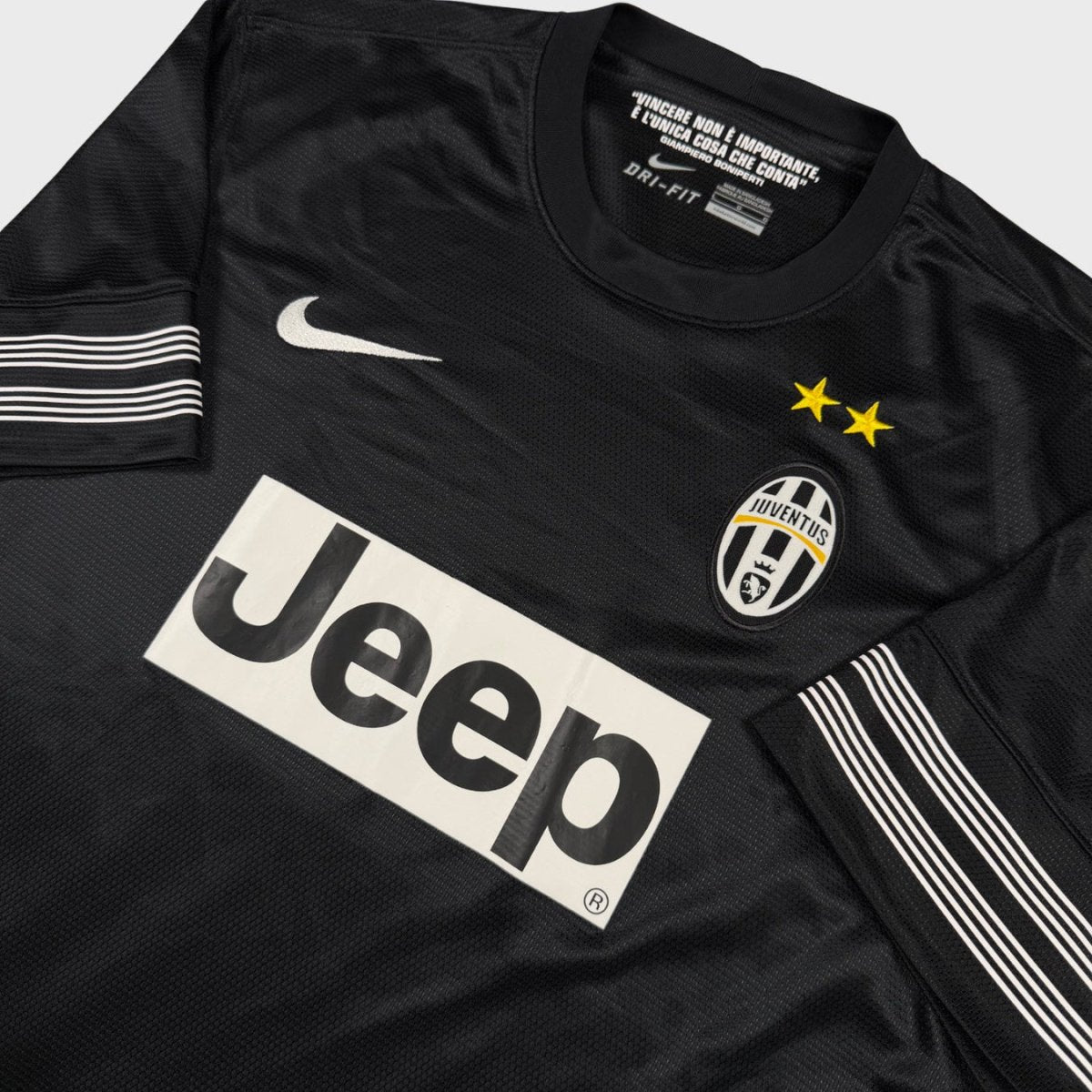 2012/13 Juventus Extérieur (L) - Iconic Football Shop