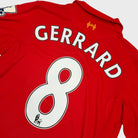 2012/13 Liverpool Domicile - Gerrard 8 (S) - Iconic Football Shop