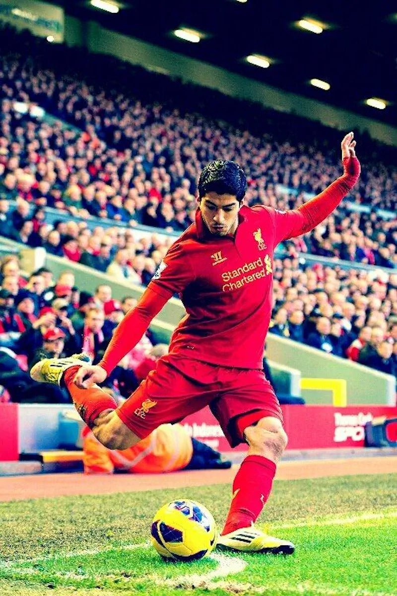 2012/13 Liverpool Domicile - Suarez 7 (S) - Iconic Football Shop