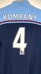 2012/13 Manchester City Veste - Kompany 4 (L) - Iconic Football Shop