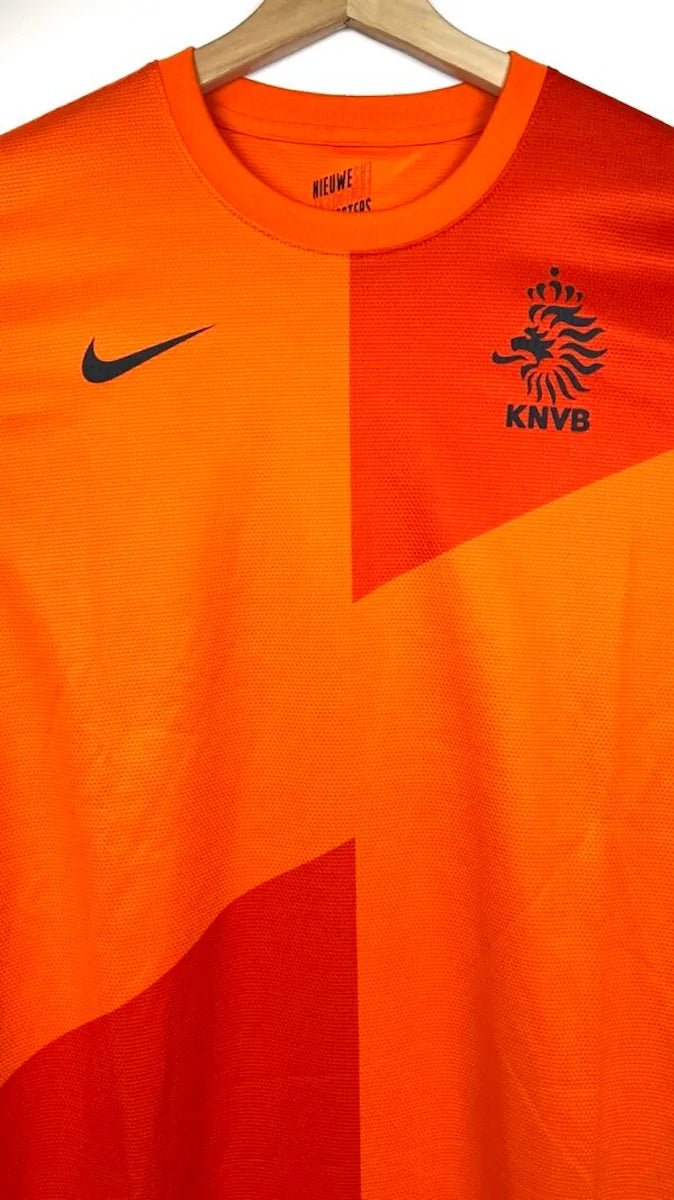 2012/13 Pays - Bas Domicile (L) - Iconic Football Shop