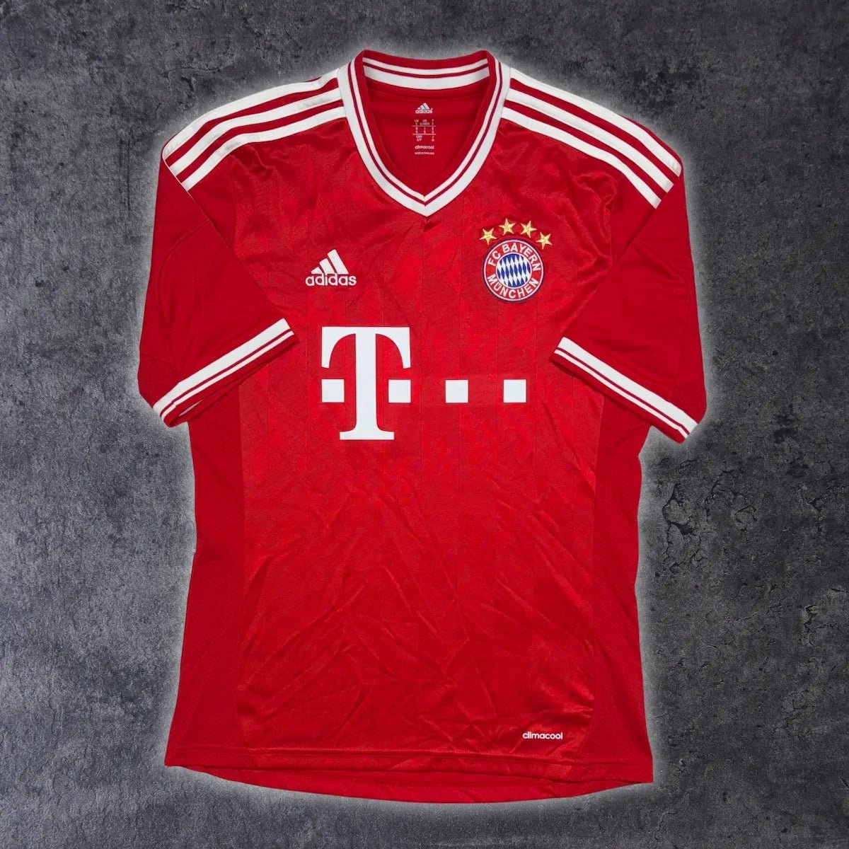 2013/14 Bayern Munich Domicile (S) - Iconic Football Shop