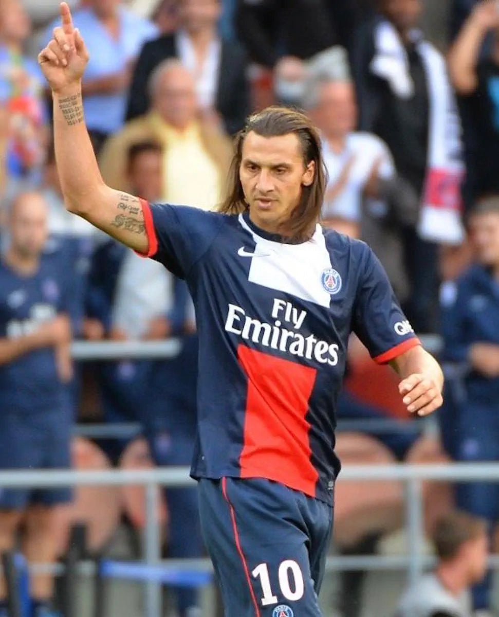 2013/14 PSG Domicile - Ibrahimović 10 (S) - Iconic Football Shop