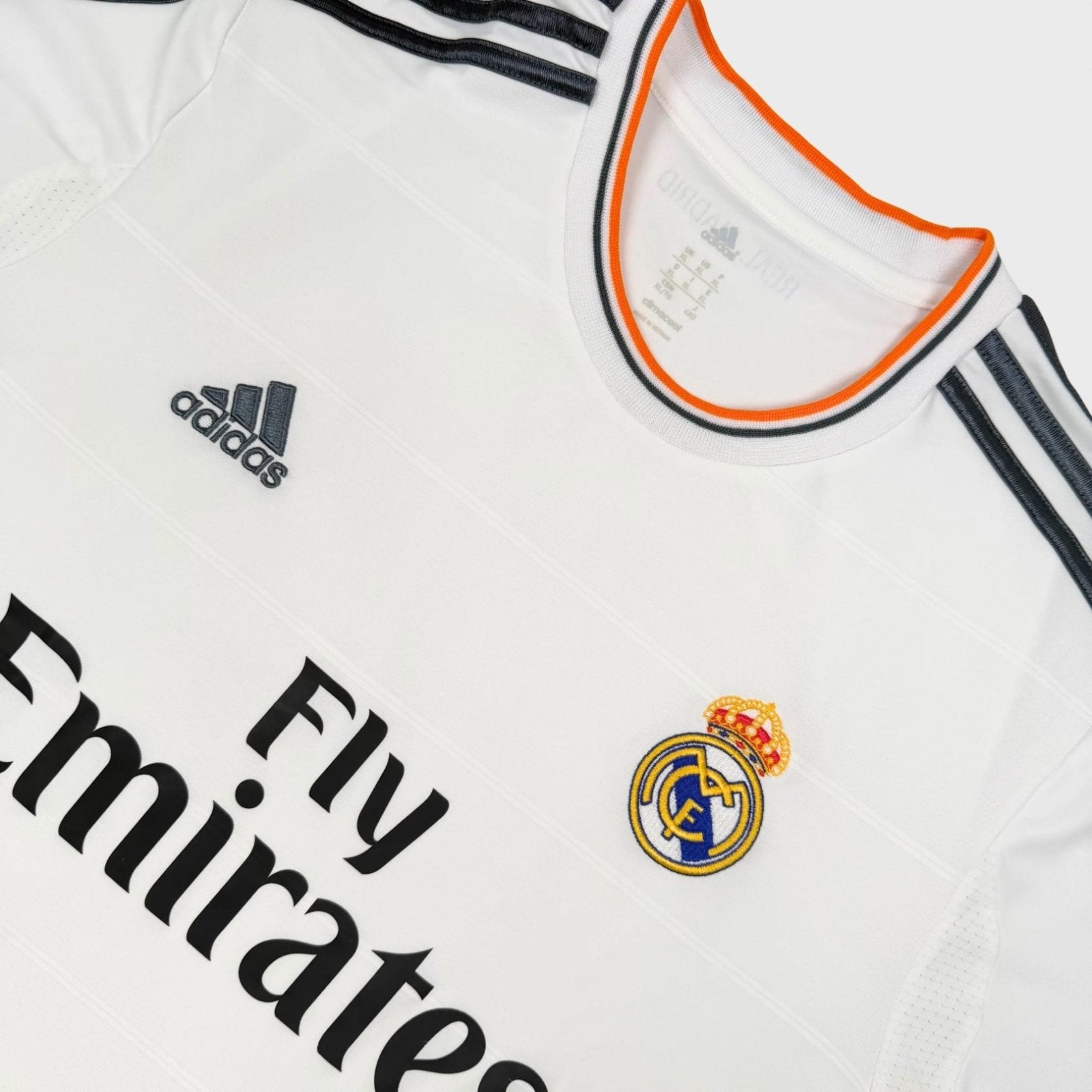 2013/14 Real Madrid Domicile (XL) - Iconic Football Shop