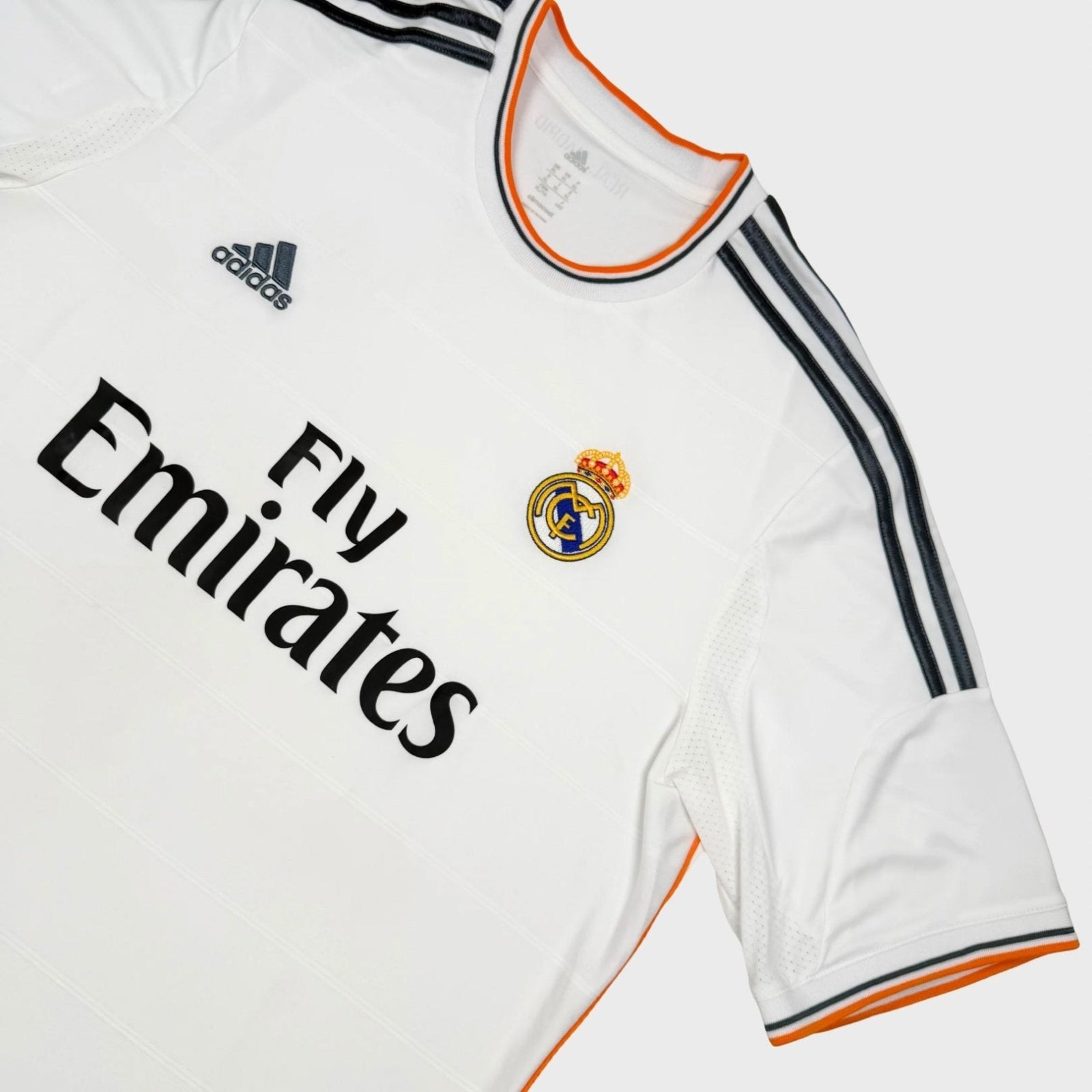 2013/14 Real Madrid Domicile (XL) - Iconic Football Shop