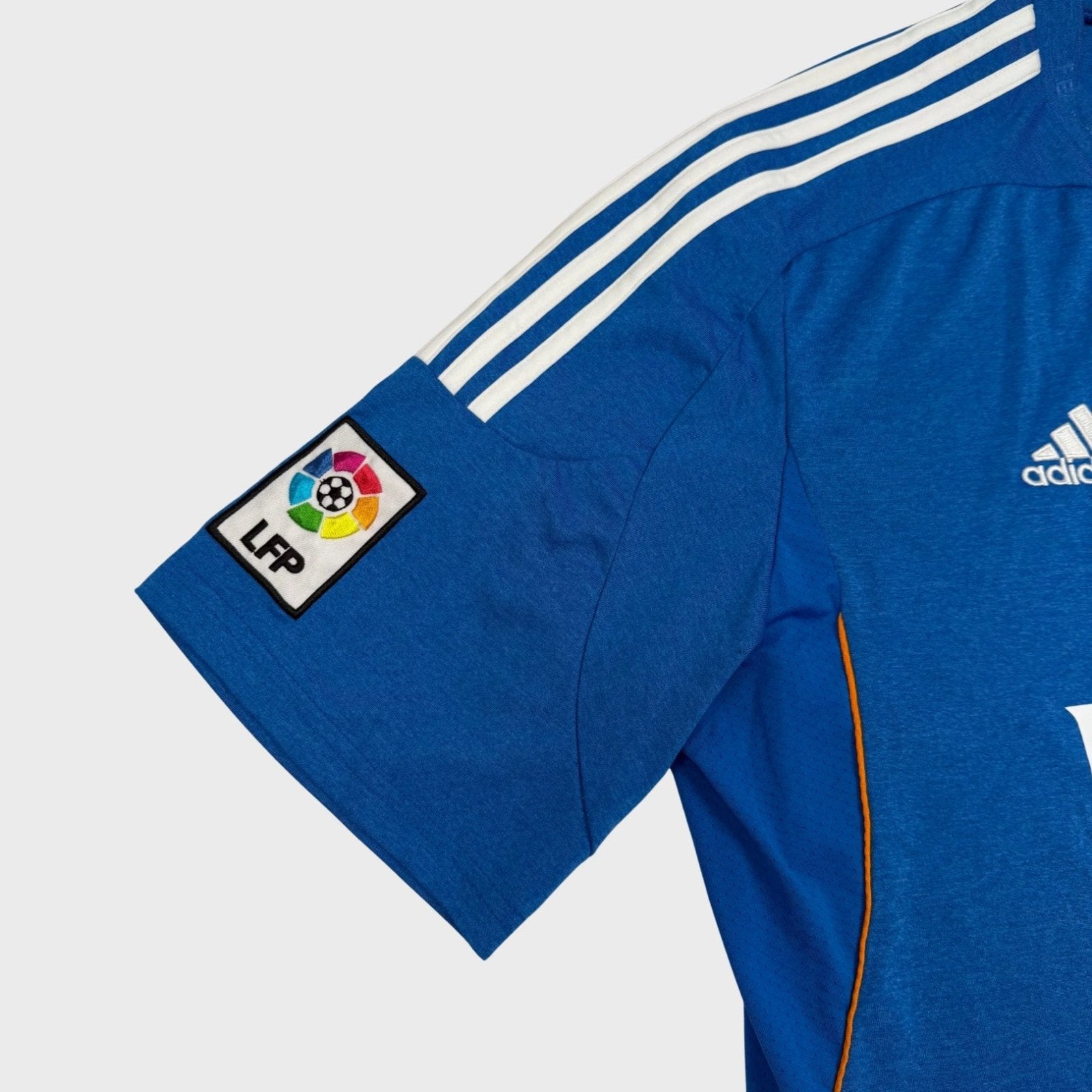 2013/14 Real Madrid Extérieur (XL) - Iconic Football Shop