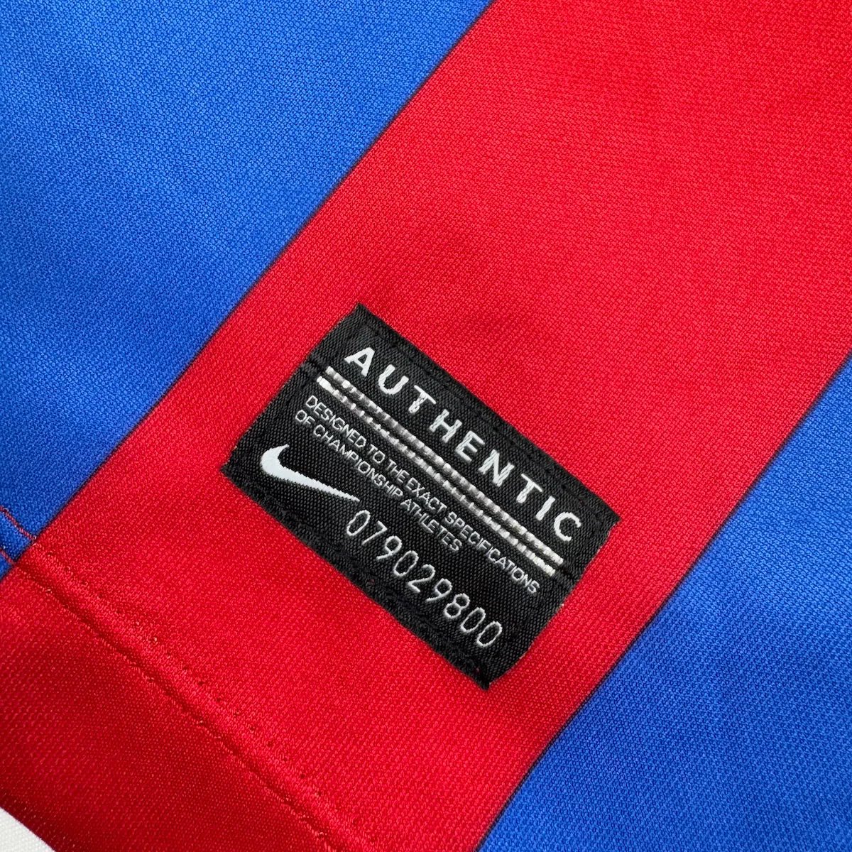 2013/14 Steaua Bucarest Domicile (L) - Iconic Football Shop