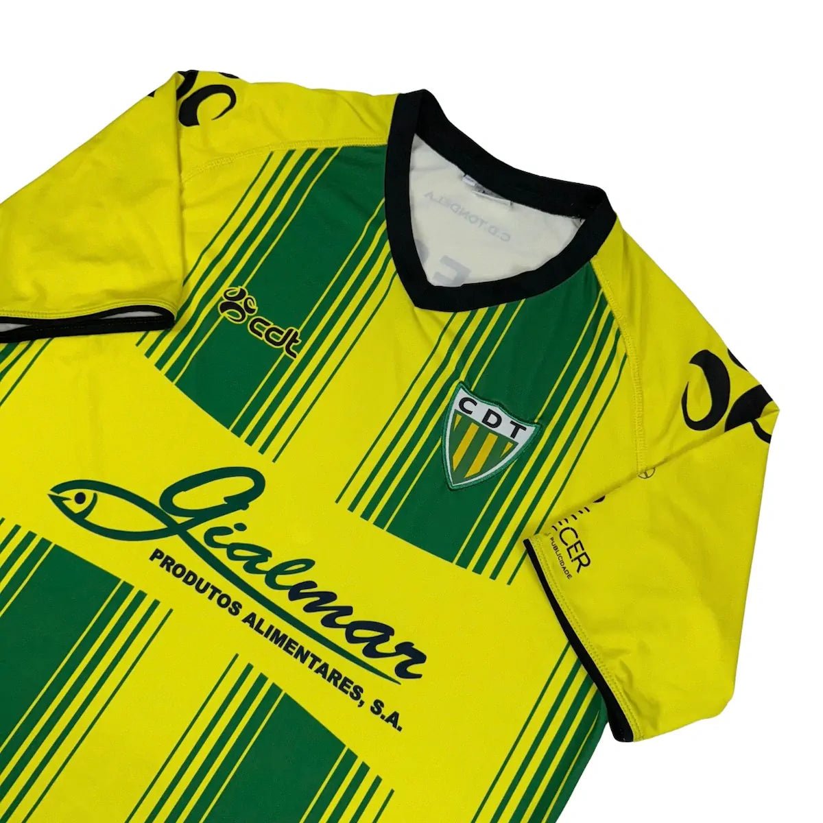 2014/15 CD Tondela Domicile (2XL) - Iconic Football Shop