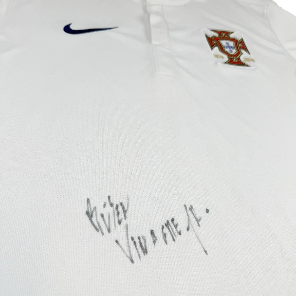 2014/15 Portugal Extérieur *SIGNÉ VINAGRE* (M) - Iconic Football Shop