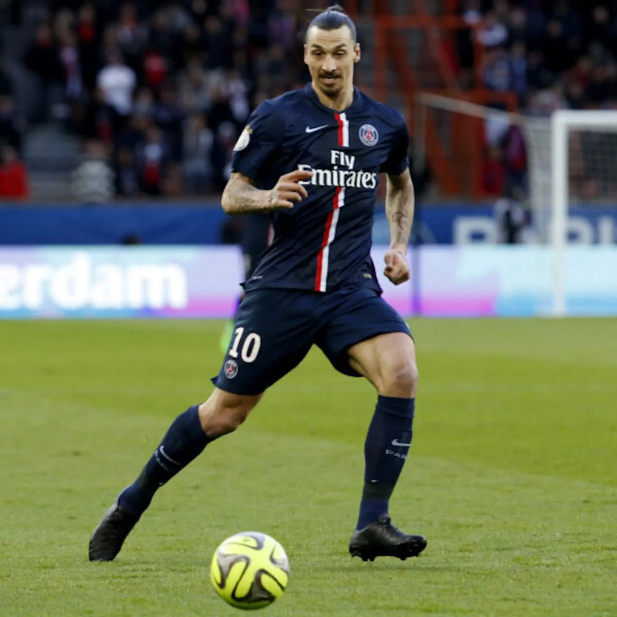2014/15 PSG Domicile - Ibrahimović 10 (12/13a) - Iconic Football Shop