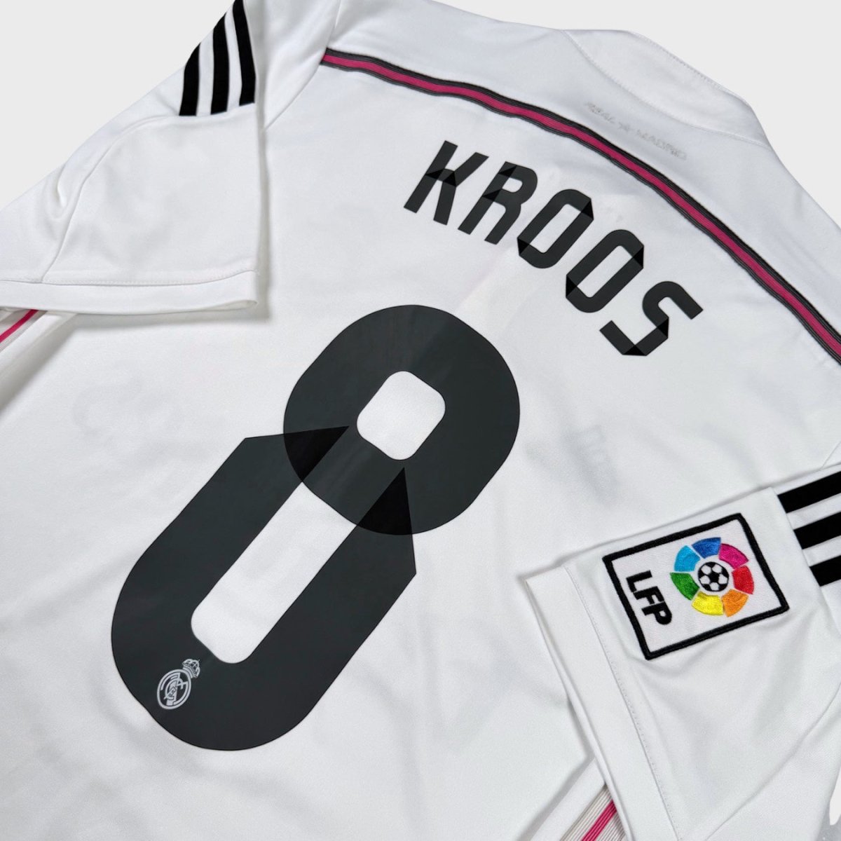 2014/15 Real Madrid Domicile - Kroos 8 (S) - Iconic Football Shop