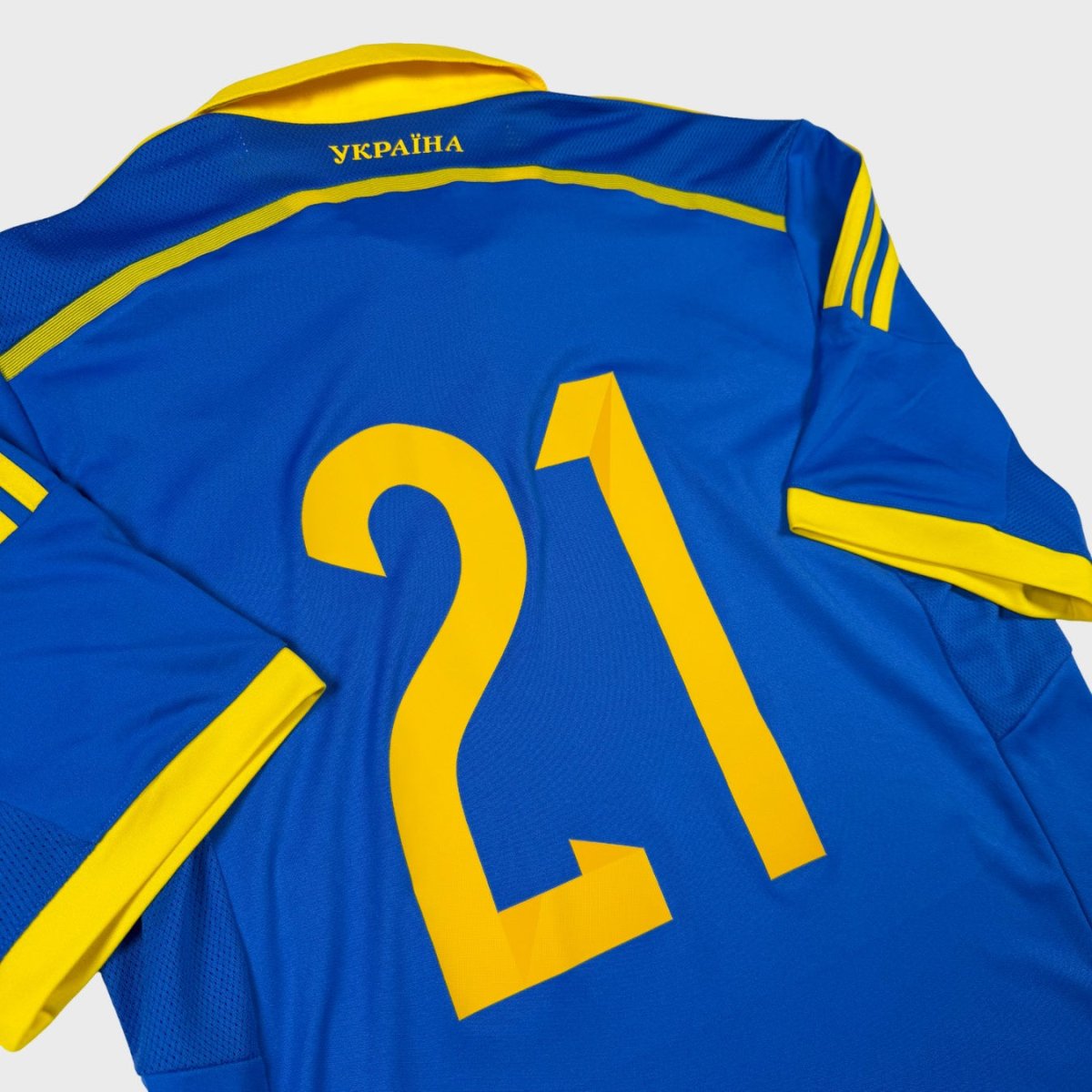2014/15 Ukraine Domicile - 21 (M) - Iconic Football Shop