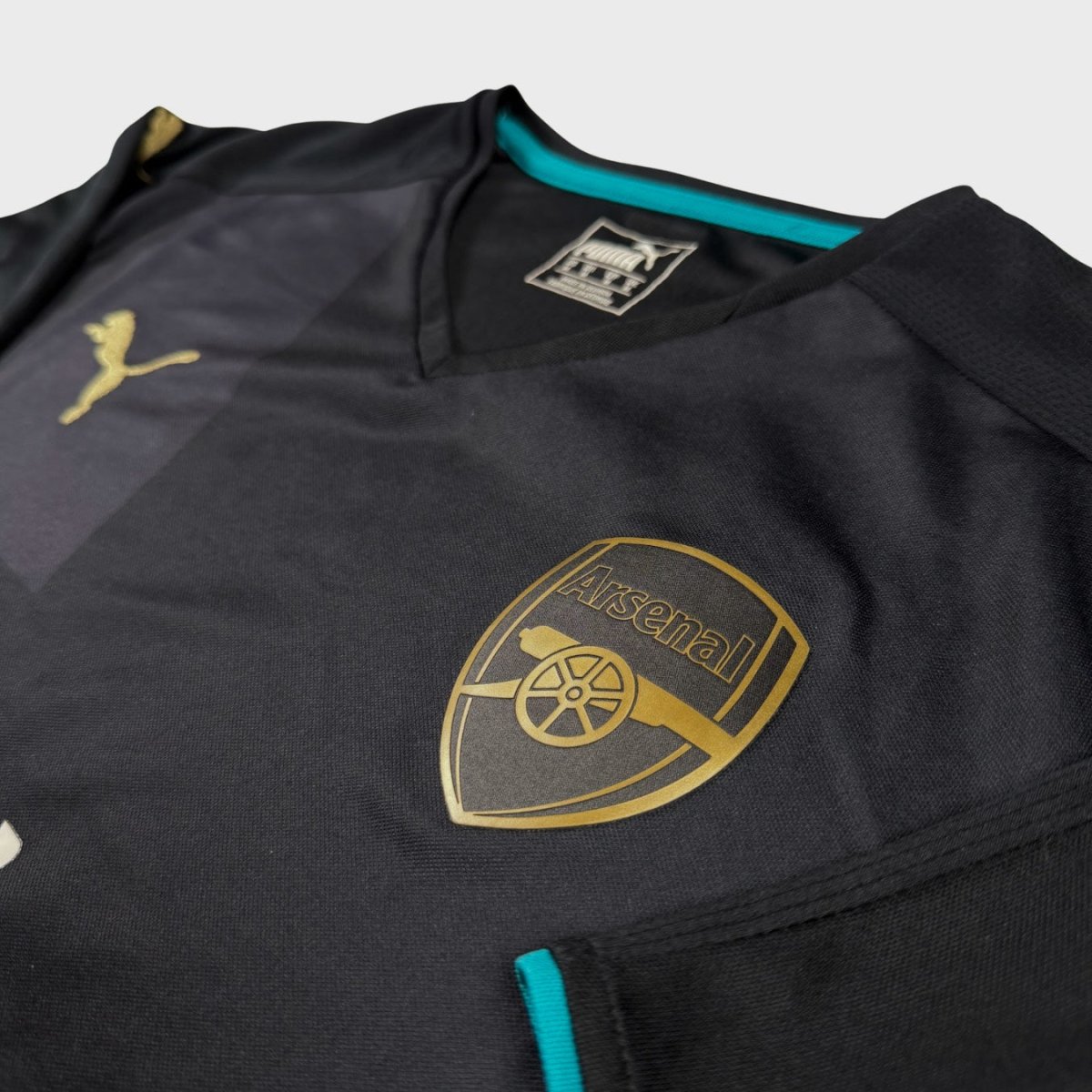 2015/16 Arsenal Third (M) - Iconic Football Shop
