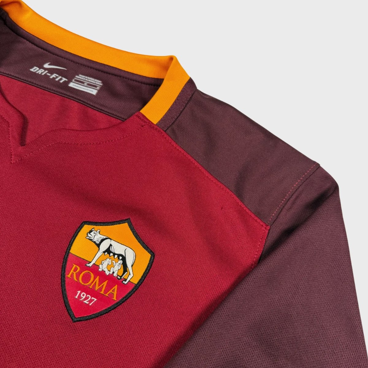 2015/16 AS Roma Domicile - Dzeko 9 (L) - Iconic Football Shop