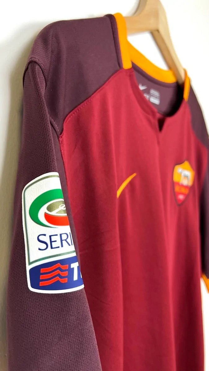 2015/16 AS Roma Domicile - Nainggolan 4 (L) - Iconic Football Shop