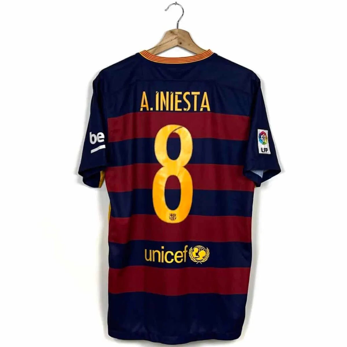 2015/16 Barcelone Domicile - A.Iniesta 8 (M) - Iconic Football Shop