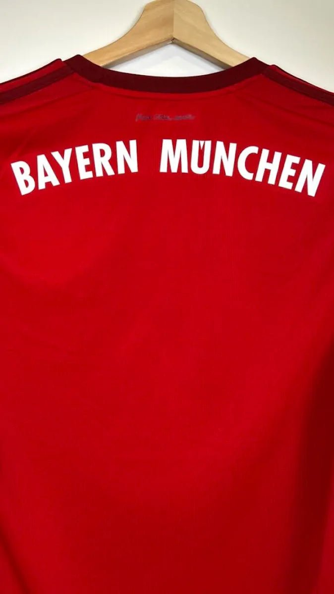 2015/16 Bayern Munich Domicile (L) - Iconic Football Shop