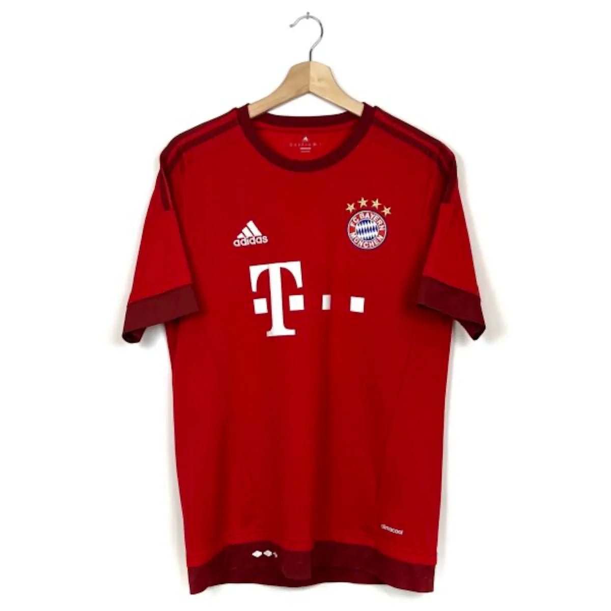 2015/16 Bayern Munich Domicile (M) - Iconic Football Shop