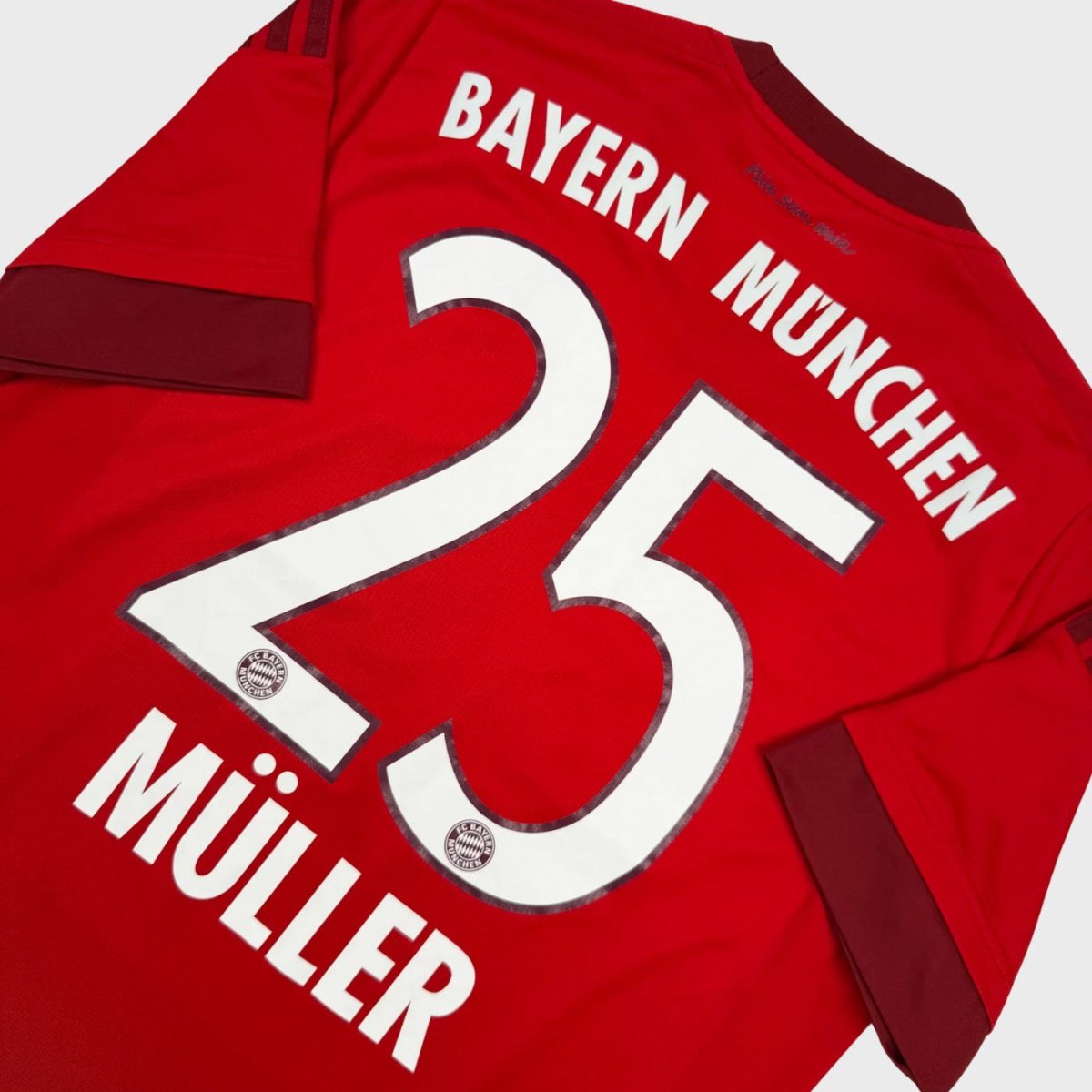 2015/16 Bayern Munich Domicile - Müller 25 (M) - Iconic Football Shop