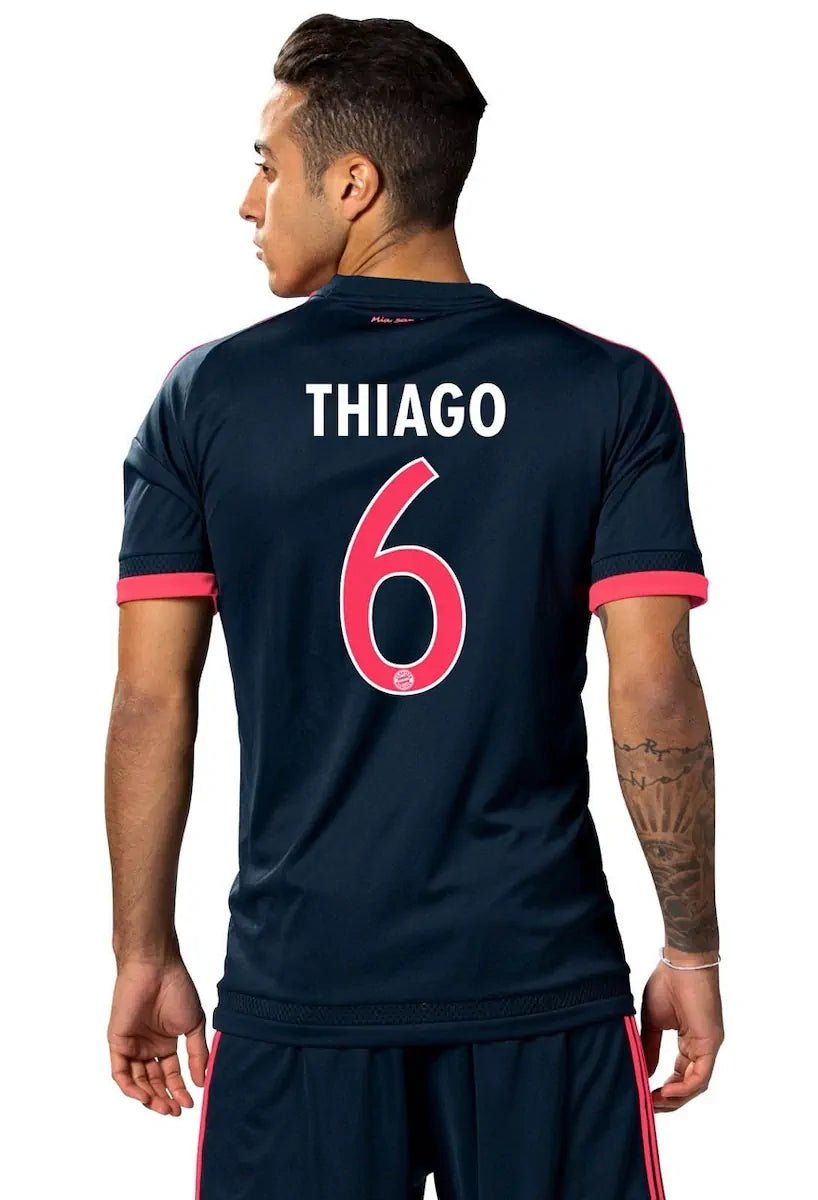 2015/16 Bayern Munich Third - Thiago 6 (XL) - Iconic Football Shop