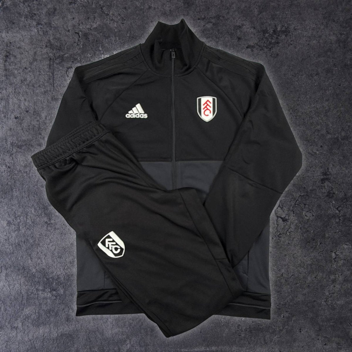 2015/16 Fulham Entraînement *COMPLET* (M) - Iconic Football Shop