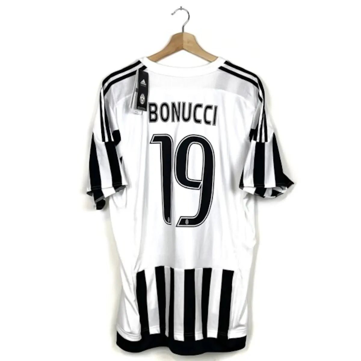 2015/16 Juventus Domicile - Bonucci 19 (XL) - Iconic Football Shop