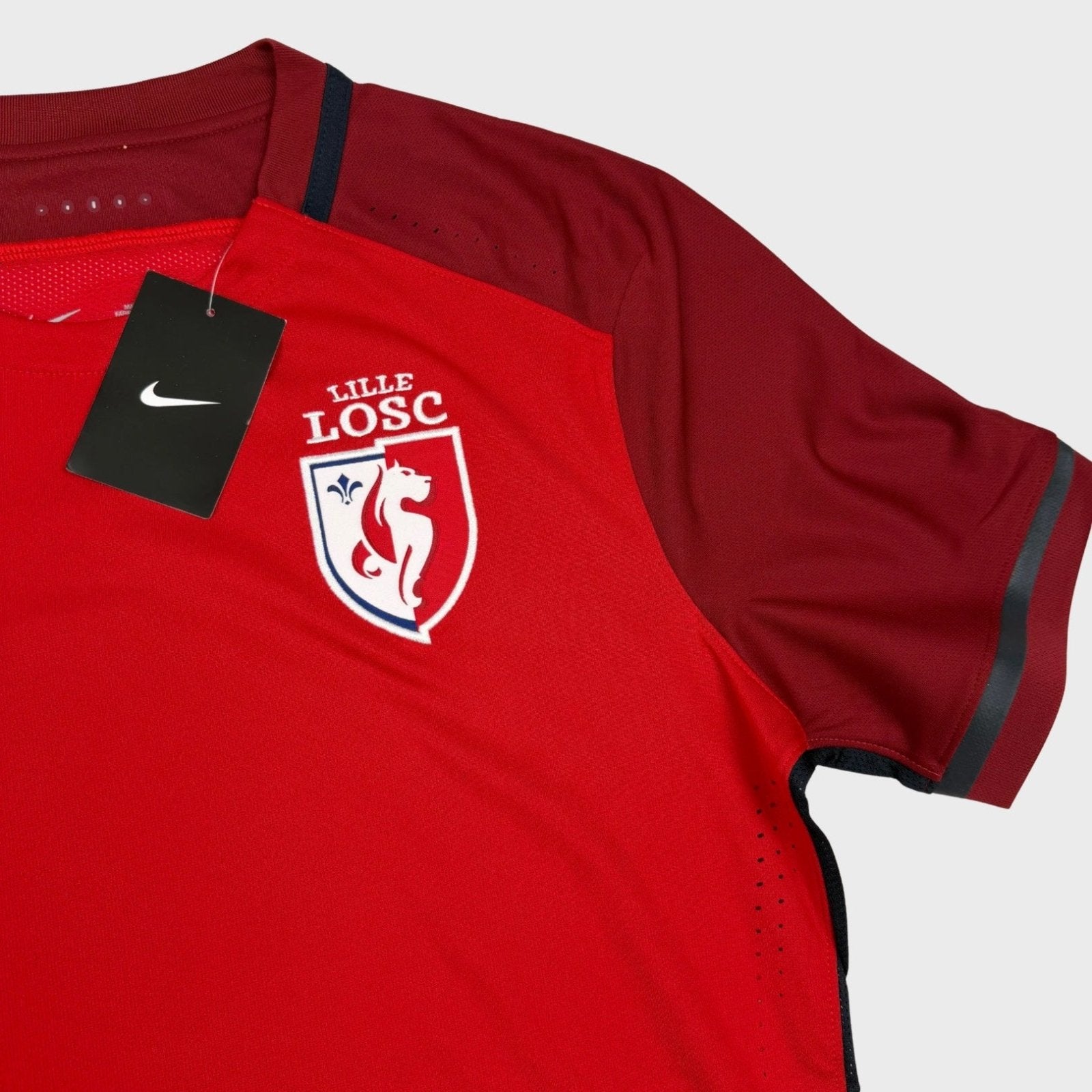 2015/16 Lille Domicile *STOCK PRO*(L) - Iconic Football Shop