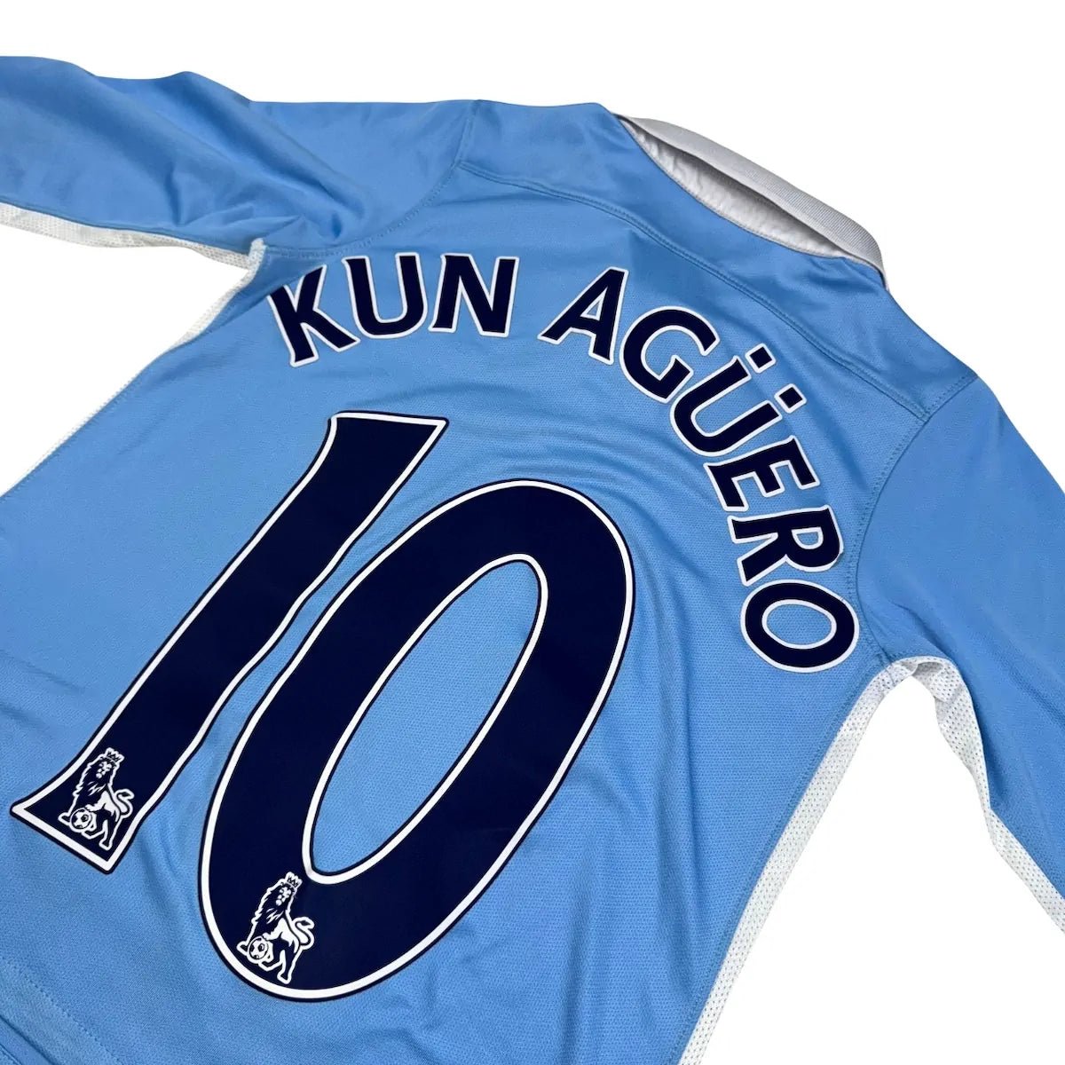 2015/16 Manchester City Domicile - Kun Agüero 10 (8/10a) - Iconic Football Shop