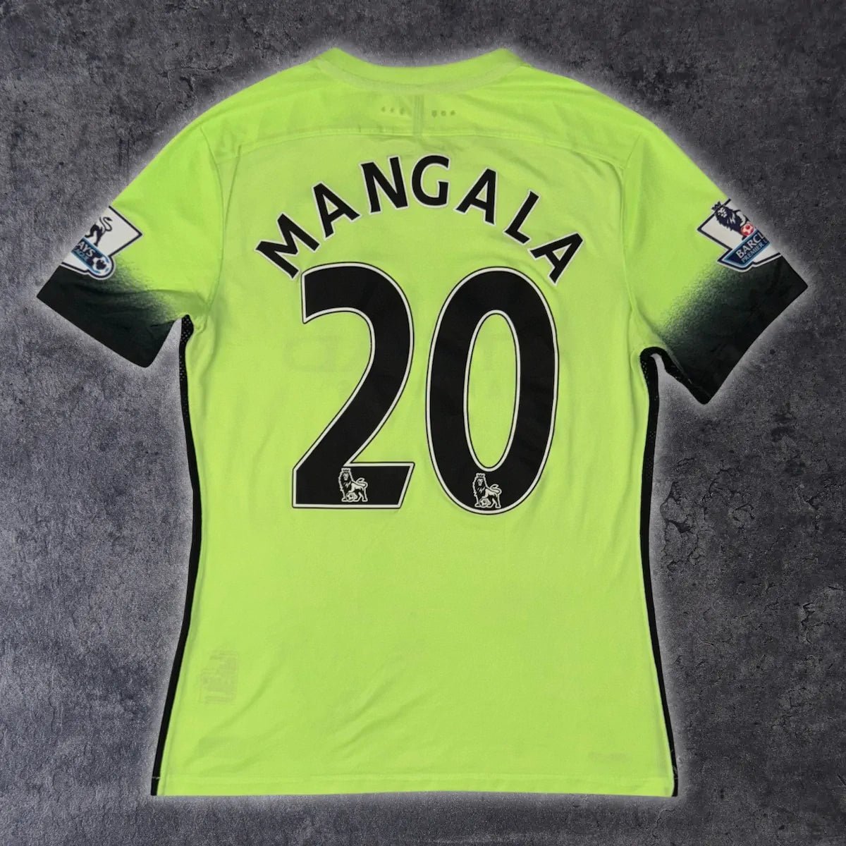 2015/16 Manchester City Third - Mangala 20 *PRÉPARÉ / PORTÉ* (L) - Iconic Football Shop