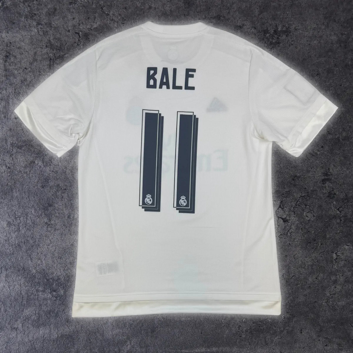 2015/16 Real Madrid Domicile - Bale 11 (M) - Iconic Football Shop