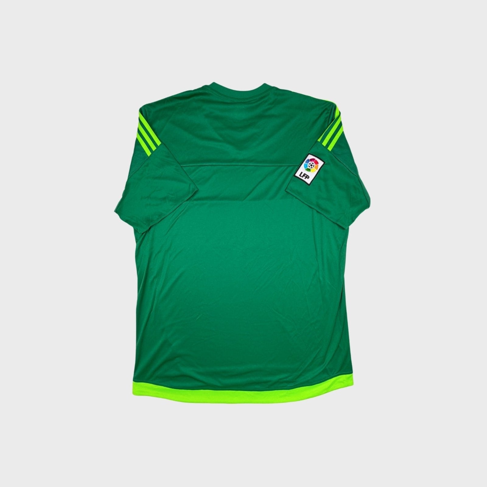2015/16 Real Madrid Goal Keeper (XL) - Iconic Football Shop