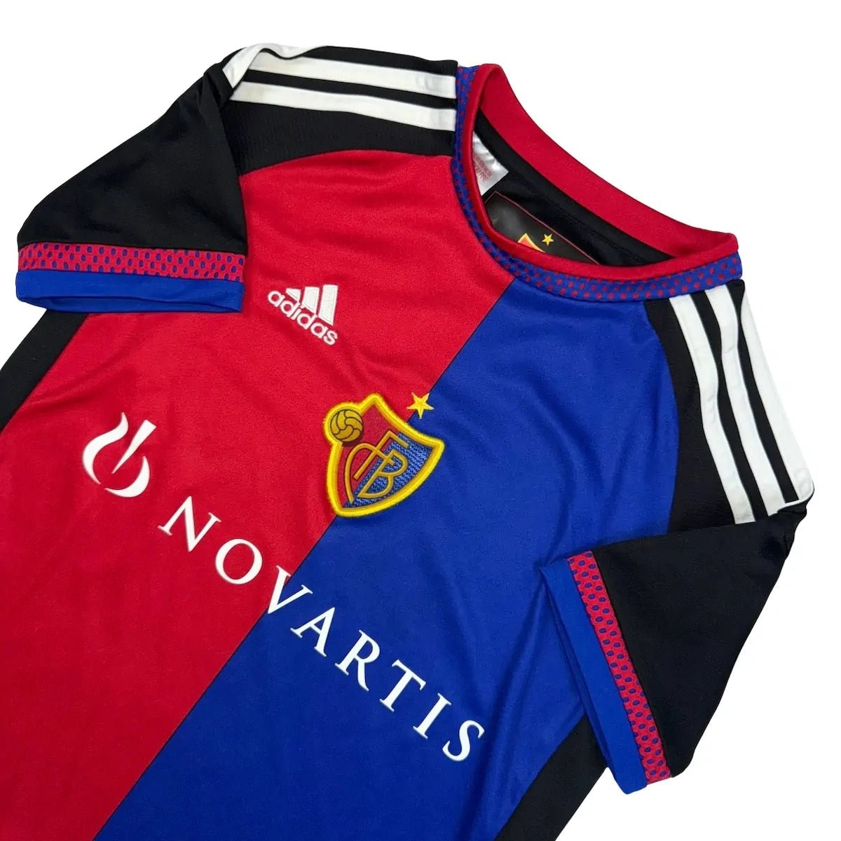 2015/17 FC Bâle Domicile (9/10a) - Iconic Football Shop