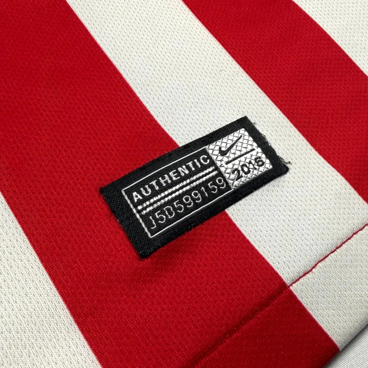 2016/17 Atlético Madrid Domicile (16a) - Iconic Football Shop