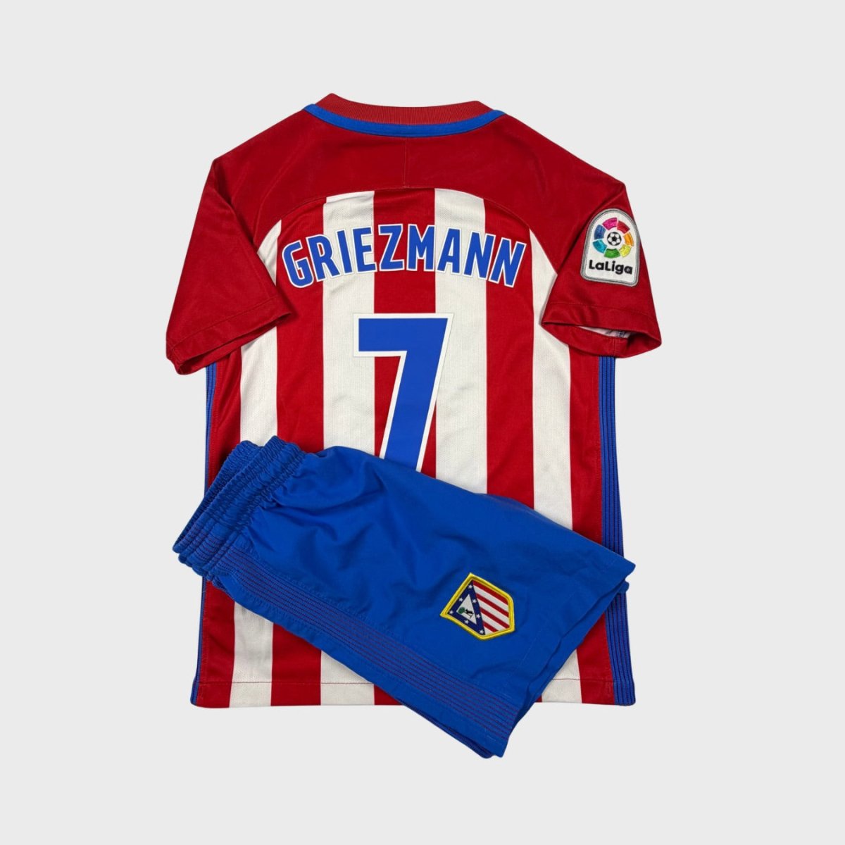 2016/17 Atlético Madrid Domicile - Griezmann 7 *COMPLET* (8/10a) - Iconic Football Shop