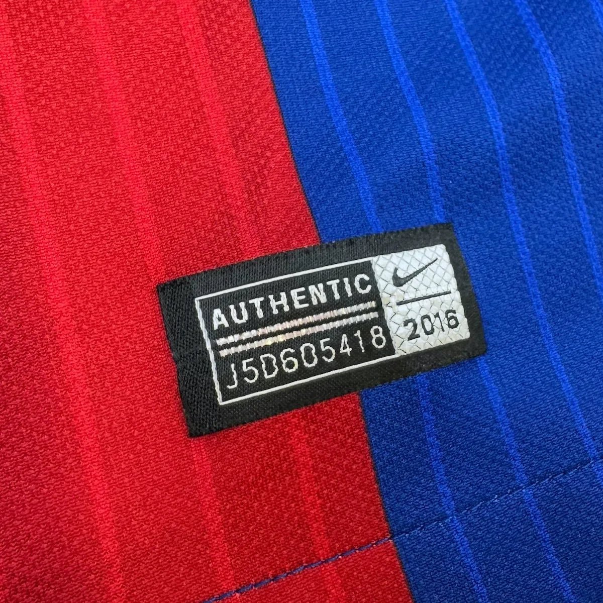 2016/17 Barcelone Domicile (L) - Iconic Football Shop